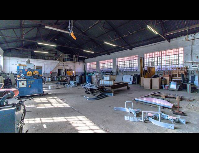 495M² FACTORY FOR SALE IN BOOYSENS